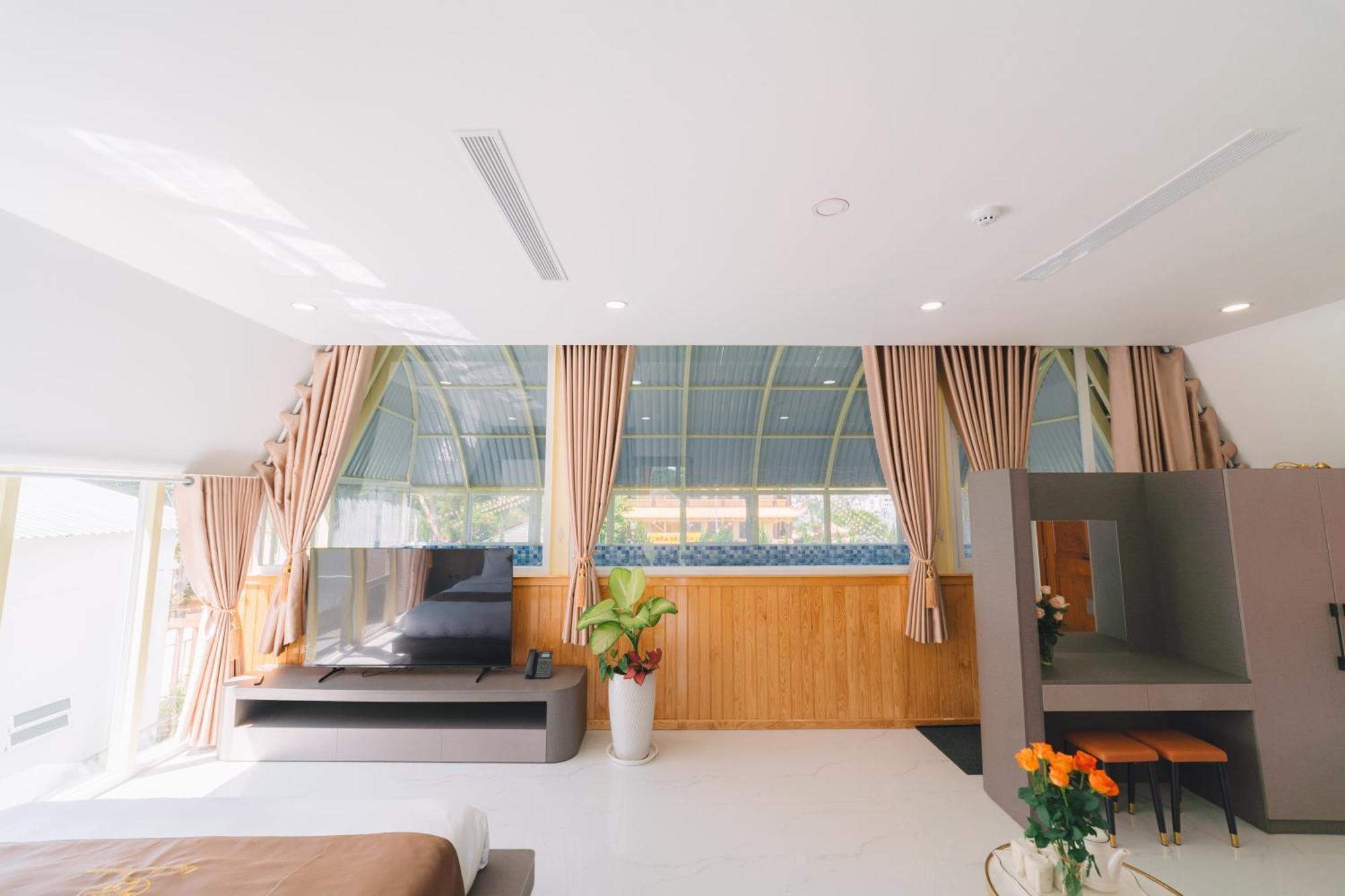 Quy Tai Premium Hotel Далат Экстерьер фото