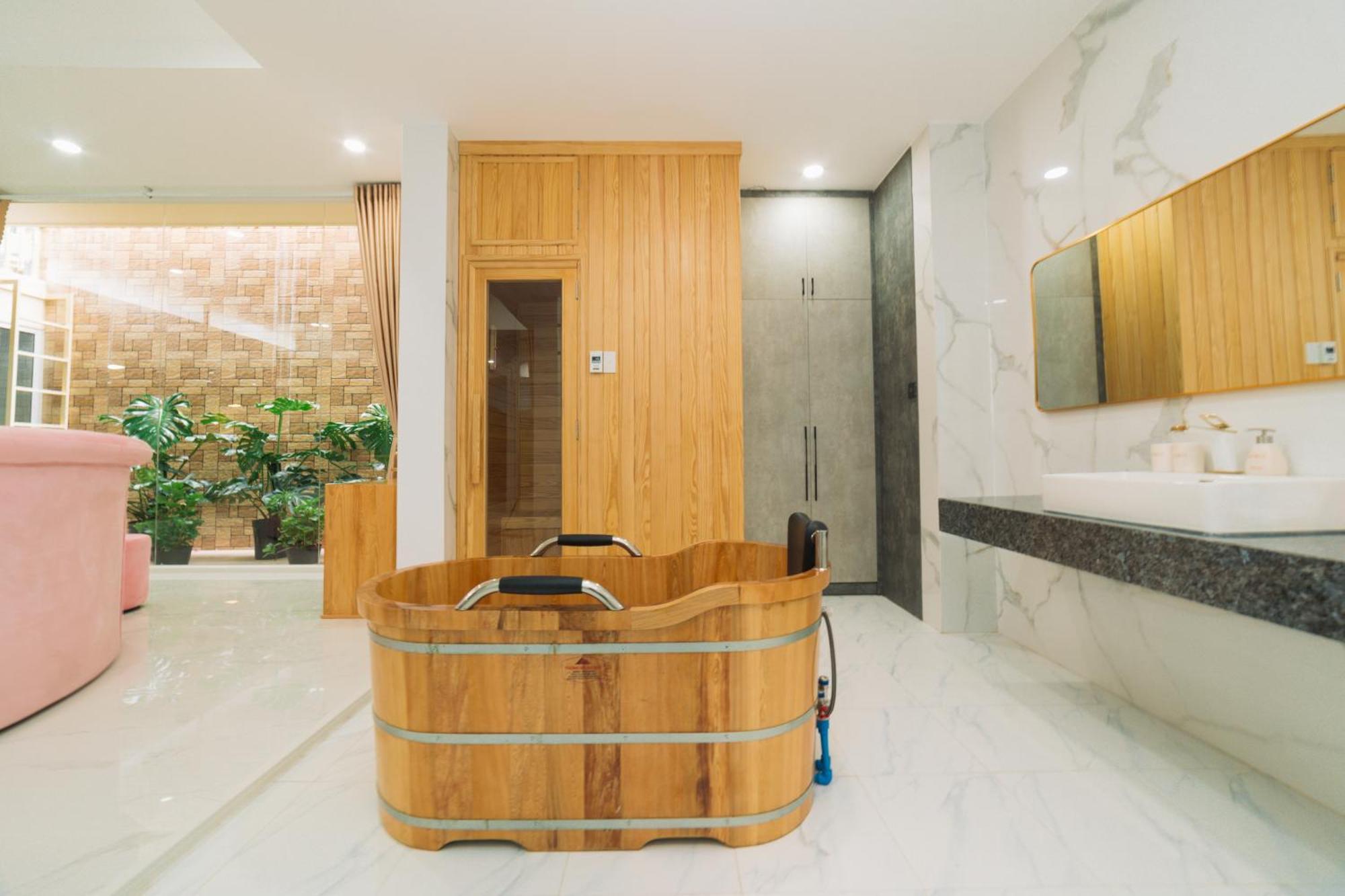 Quy Tai Premium Hotel Далат Экстерьер фото